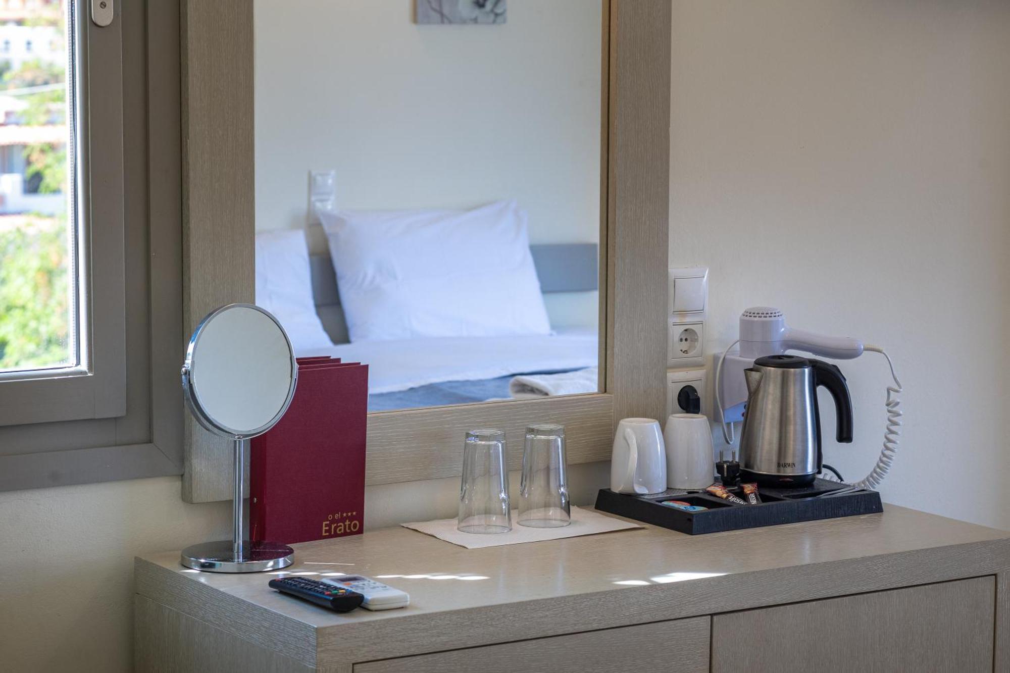 Agia Marina  Erato Hotel מראה חיצוני תמונה